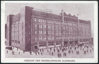 606118 Gezicht op het gebouw van de Nederlandse Jaarbeurs op het Vredenburg te Utrecht.